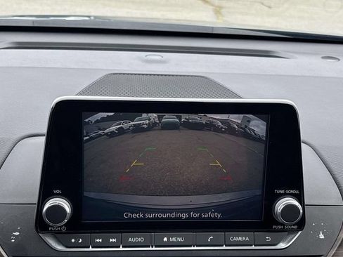 Used 2024 Nissan Altima 2.5 SV FWD image 21