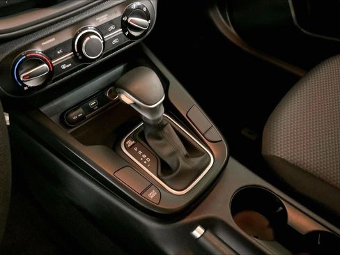 Certified 2025 Kia Soul LX image 17