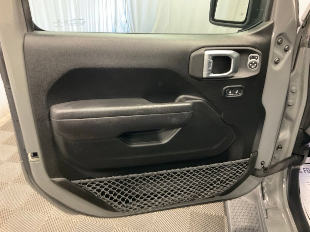 Used 2022 Jeep Wrangler Unlimited Sport AWD/4WD image 9