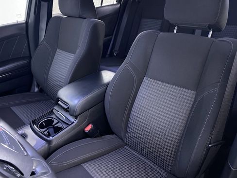 Used 2020 Dodge Charger SXT w/ Blacktop Package image 11