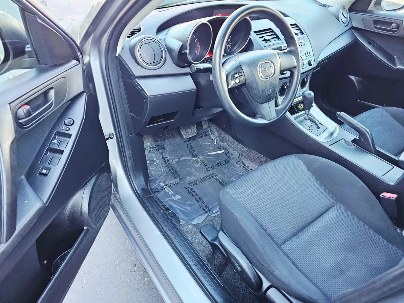 Used 2010 MAZDA MAZDA3 i Sport FWD image 9