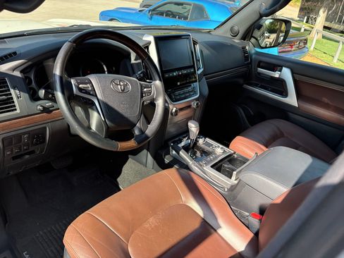 Used 2020 Toyota Land Cruiser AWD/4WD image 8