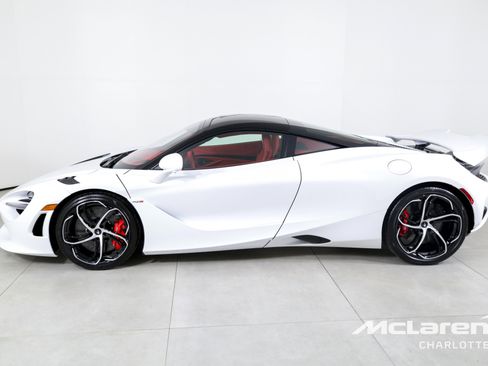 Used 2024 McLaren 750S image 6