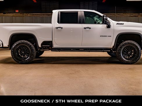 Used 2024 Chevrolet Silverado 2500 LT w/ Z71 Sport Edition image 11