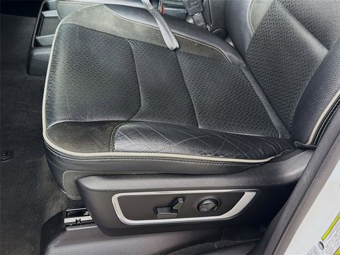 Used 2023 RAM 1500 Laramie image 20