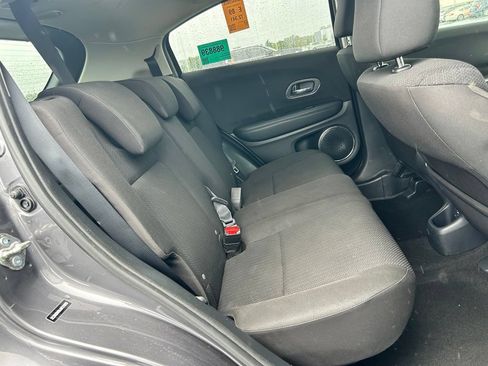 Used 2018 Honda HR-V EX image 15