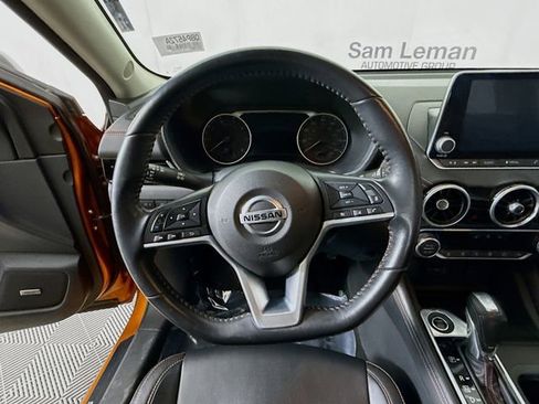 Used 2022 Nissan Sentra SR w/ SR Premium Package image 13