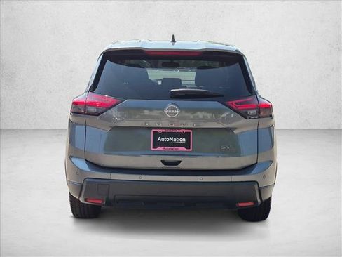 Used 2024 Nissan Rogue SV FWD image 7