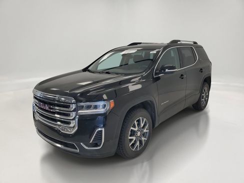 Used 2023 GMC Acadia SLT AWD/4WD image 3