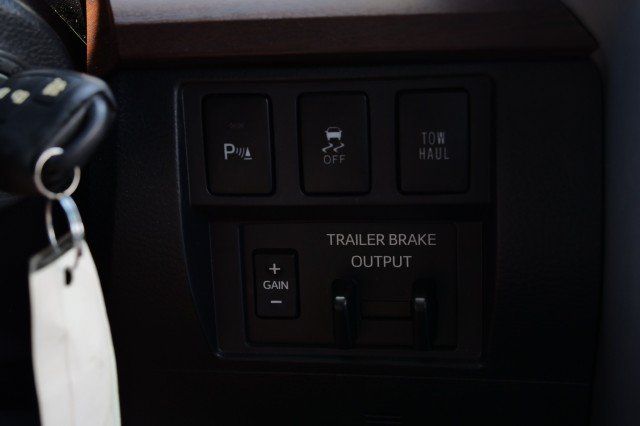 Used 2019 Toyota Tundra Limited w/ Limited Premium Package AWD/4WD image 21