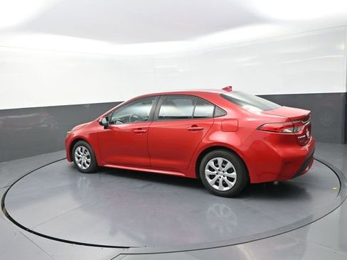 Used 2021 Toyota Corolla LE FWD image 39