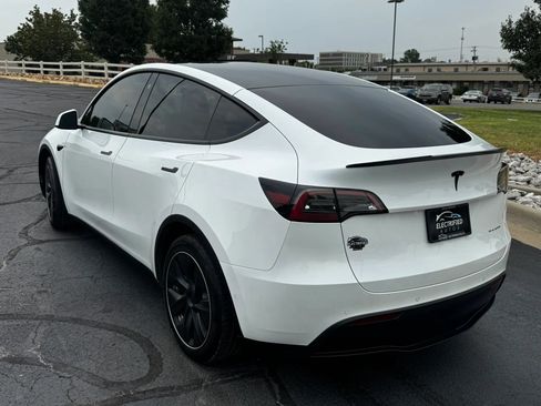 Used 2021 Tesla Model Y Long Range AWD/4WD image 2