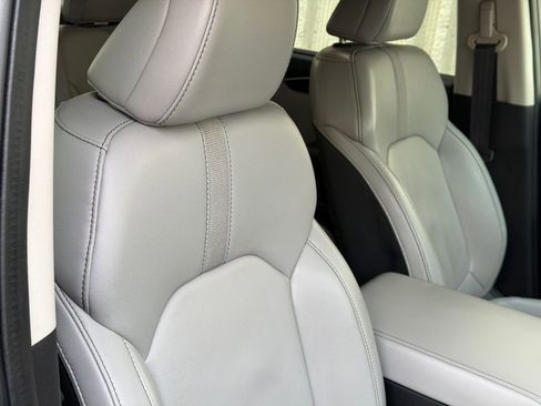 Used 2023 Honda Pilot EX-L image 12