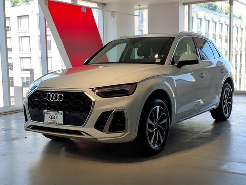 Used 2023 Audi Q5 2.0T Prestige w/ Prestige Package AWD/4WD image 1