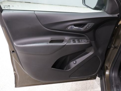 Used 2024 Chevrolet Equinox LT w/ LPO, Floor Liner Package FWD image 13