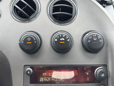 Used 2007 Pontiac Solstice Convertible w/ Premium Package RWD image 11