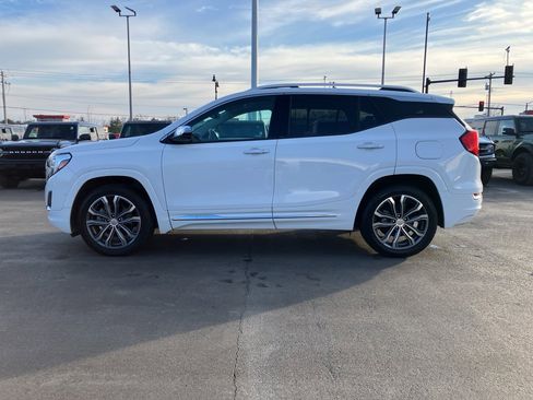 Used 2019 GMC Terrain Denali w/ Advanced Safety Package image 4