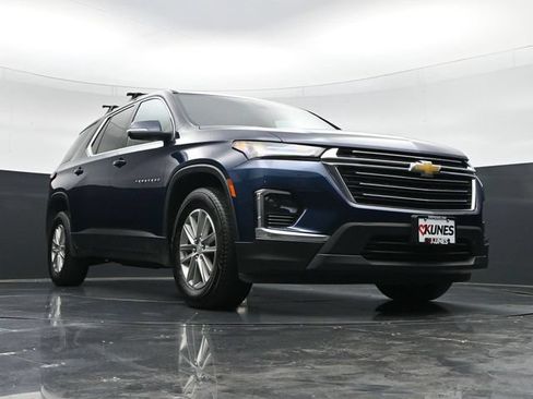 Used 2023 Chevrolet Traverse LT AWD/4WD image 42