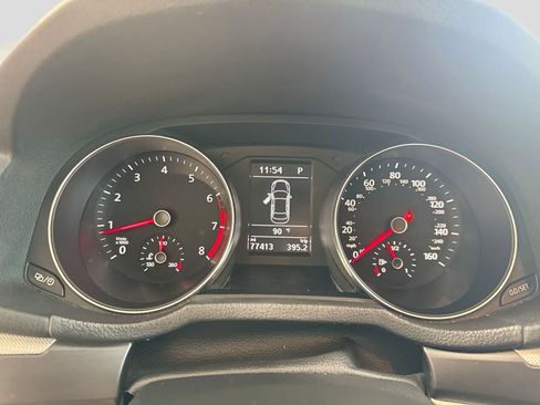 Used 2018 Volkswagen Passat 2.0T R-Line FWD image 39