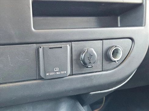 Used 2015 Chevrolet Express 2500 RWD image 14