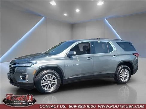 Used 2023 Chevrolet Traverse LT image 4