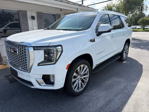 Used 2024 GMC Yukon Denali RWD image 1