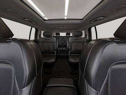 Used 2021 Jeep Grand Cherokee L Limited AWD/4WD image 32