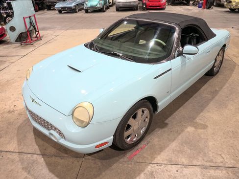 Used 2003 Ford Thunderbird RWD image 29