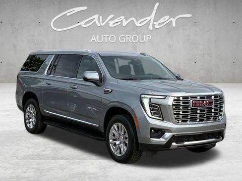 Used 2025 GMC Yukon XL Denali AWD/4WD image 2