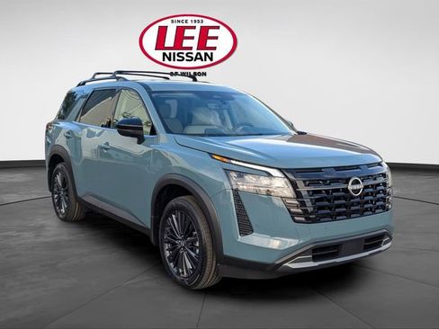 New 2026 Nissan Pathfinder SL FWD image 1