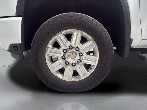 Used 2024 Chevrolet Silverado 2500 High Country w/ High Country Premium Package AWD/4WD image 31