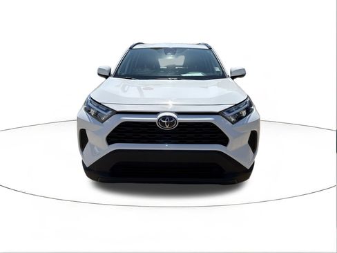 Used 2025 Toyota RAV4 XLE image 8
