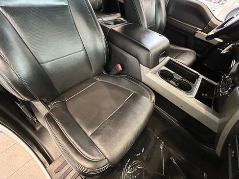 Used 2019 Ford F250 Lariat w/ Lariat Value Package image 40