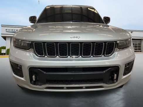 Used 2025 Jeep Grand Cherokee L Overland w/ MOPAR Finishing Package image 8