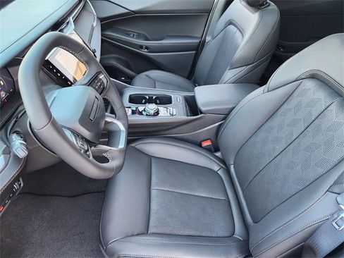 New 2026 Jeep Cherokee Overland image 9