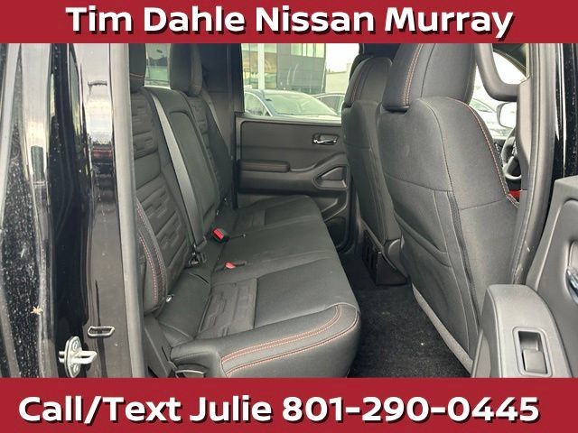 Used 2025 Nissan Frontier PRO-4X w/ Pro Convenience Package AWD/4WD image 18