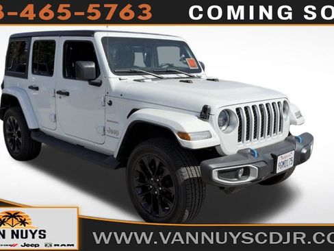Used 2023 Jeep Wrangler Unlimited Sahara w/ Cold Weather Group AWD/4WD image 1