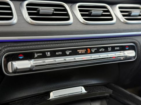 Used 2024 Mercedes-Benz GLE 450 4MATIC image 33