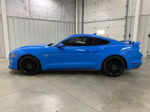 Used 2022 Ford Mustang GT Premium w/ GT Performance Package RWD image 3