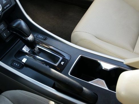 Used 2015 Honda Accord Touring image 23