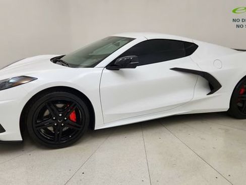 Used 2026 Chevrolet Corvette Stingray Coupe w/ 1LT RWD image 3