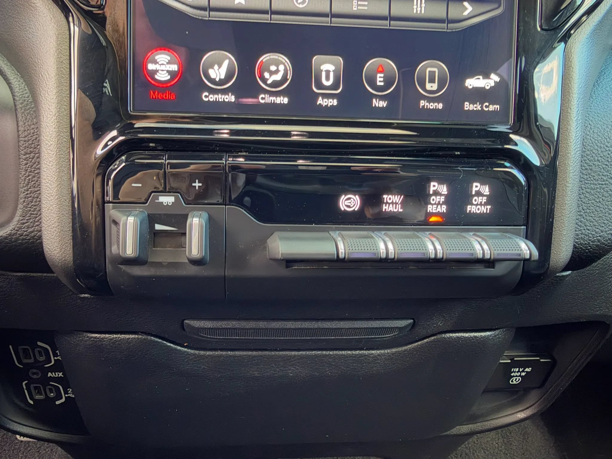 Used 2020 RAM 3500 Laramie AWD/4WD image 15