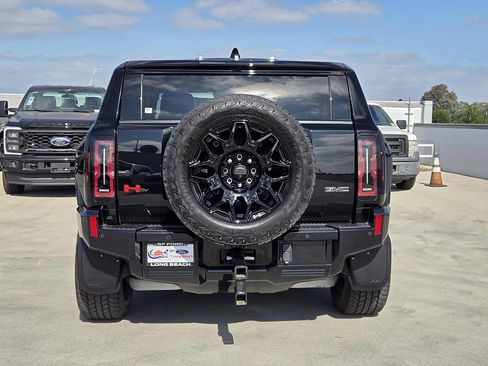 Used 2024 GMC Hummer EV 2X w/ LPO, Sport Package AWD/4WD image 5