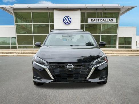 Used 2025 Nissan Altima 2.5 SV FWD image 5