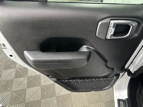 Certified 2024 Jeep Wrangler Unlimited AWD/4WD image 19