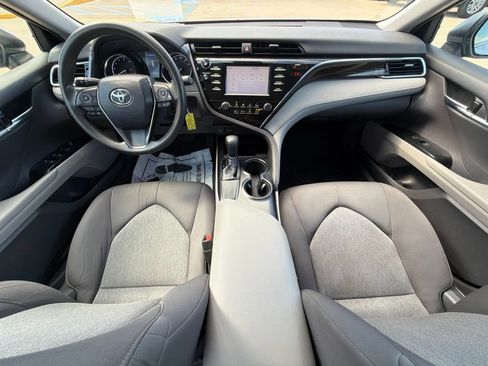 Used 2018 Toyota Camry LE FWD image 20