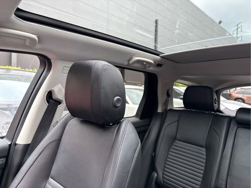 Used 2020 Land Rover Discovery Sport SE AWD/4WD image 9