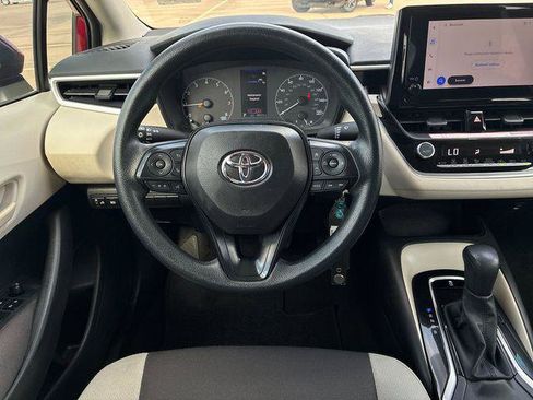 Certified 2025 Toyota Corolla LE FWD image 14