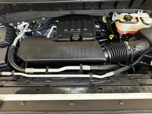 Used 2024 Chevrolet Silverado 1500 LT AWD/4WD image 36