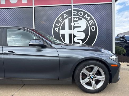 Used 2013 BMW 328i xDrive Sedan AWD/4WD image 2